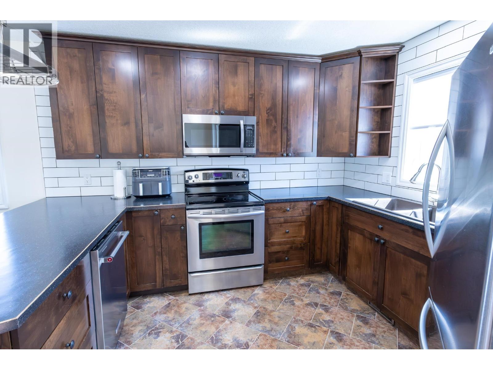 9019 111 AVENUE, Fort St. John