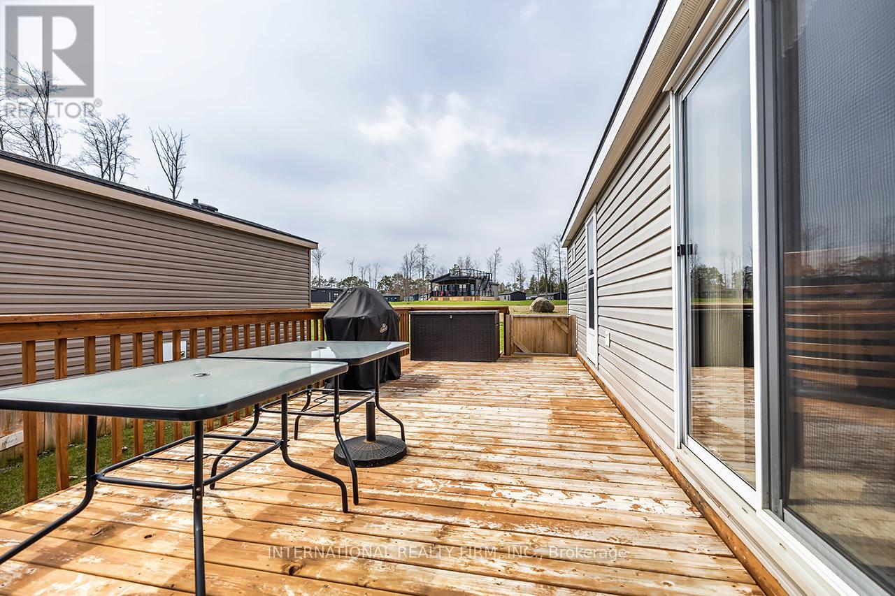 1235 VILLIERS LINE - 34 GLEN ABBEY - 13