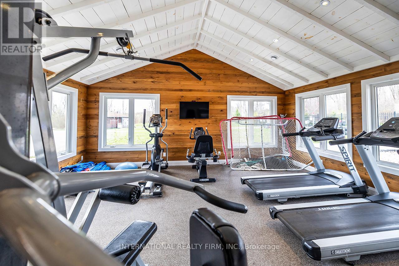 1235 VILLIERS LINE - 34 GLEN ABBEY - 16