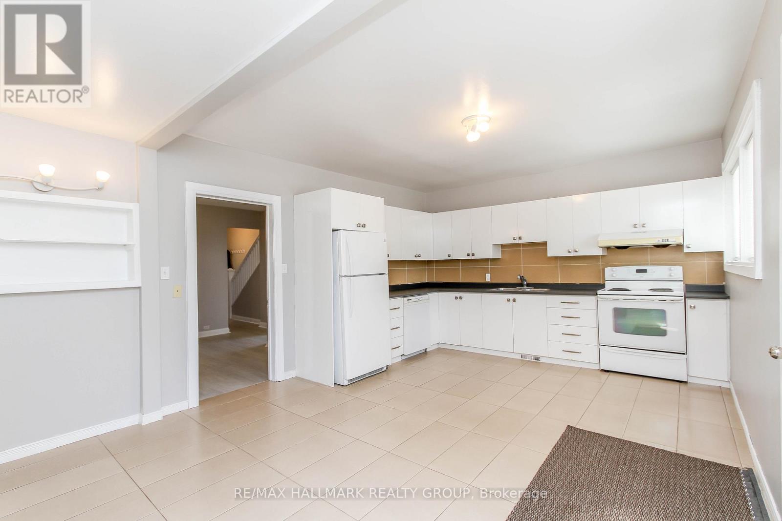 4 Bed, 3 Bath House for Rent in Ottawa – 448 PLEASANT PARK ROAD, Ottawa – MLS# X13066192 - Image 9
