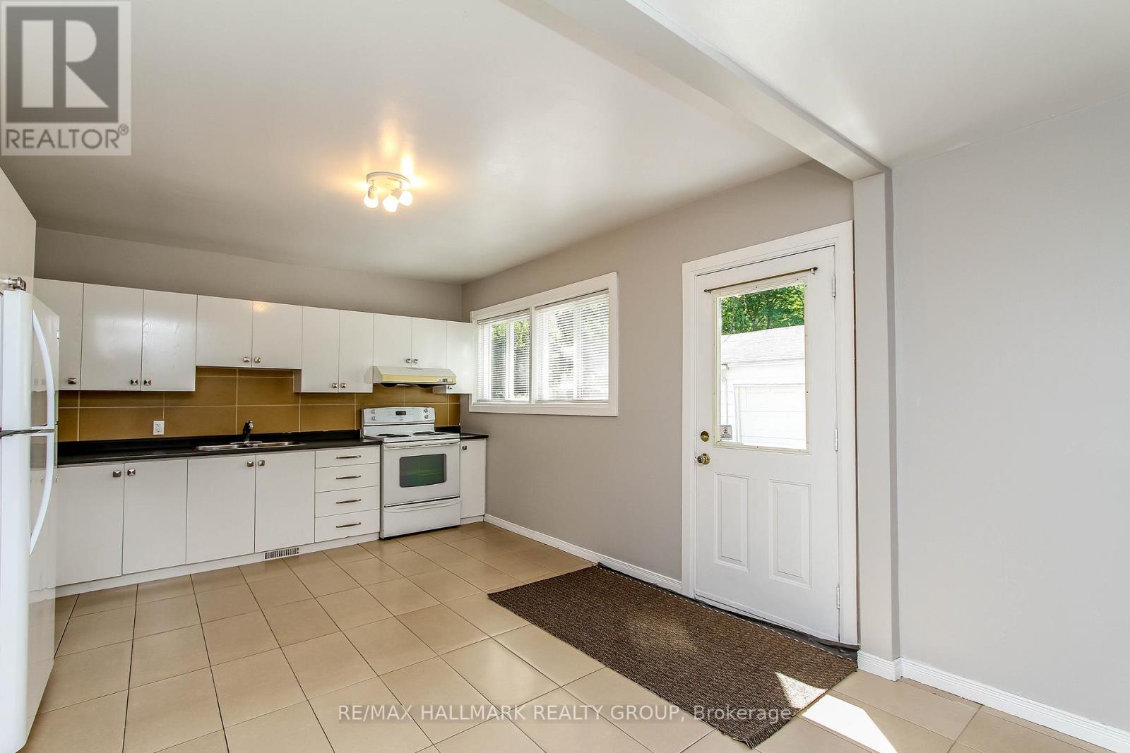 4 Bed, 3 Bath House for Rent in Ottawa – 448 PLEASANT PARK ROAD, Ottawa – MLS# X13066192 - Image 29