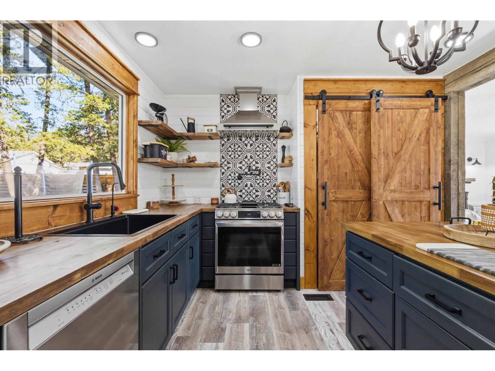 2479 BUSH ROAD - 6