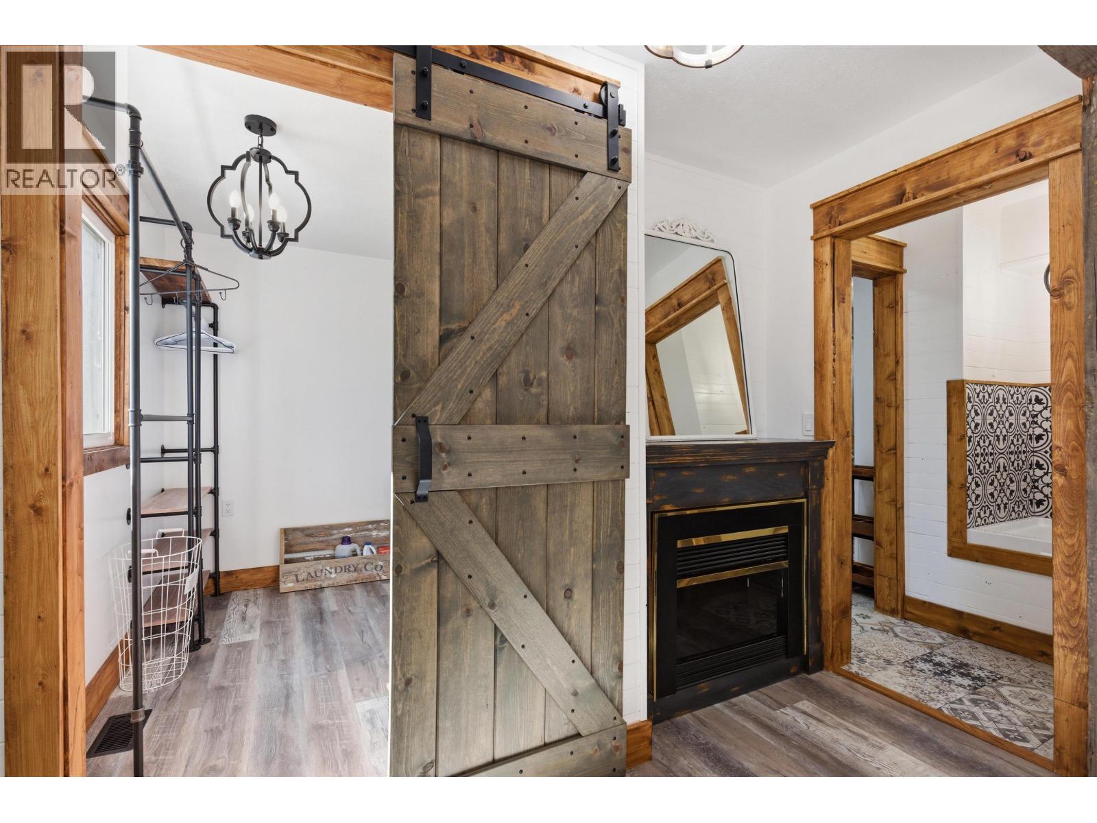 2479 BUSH ROAD - 23