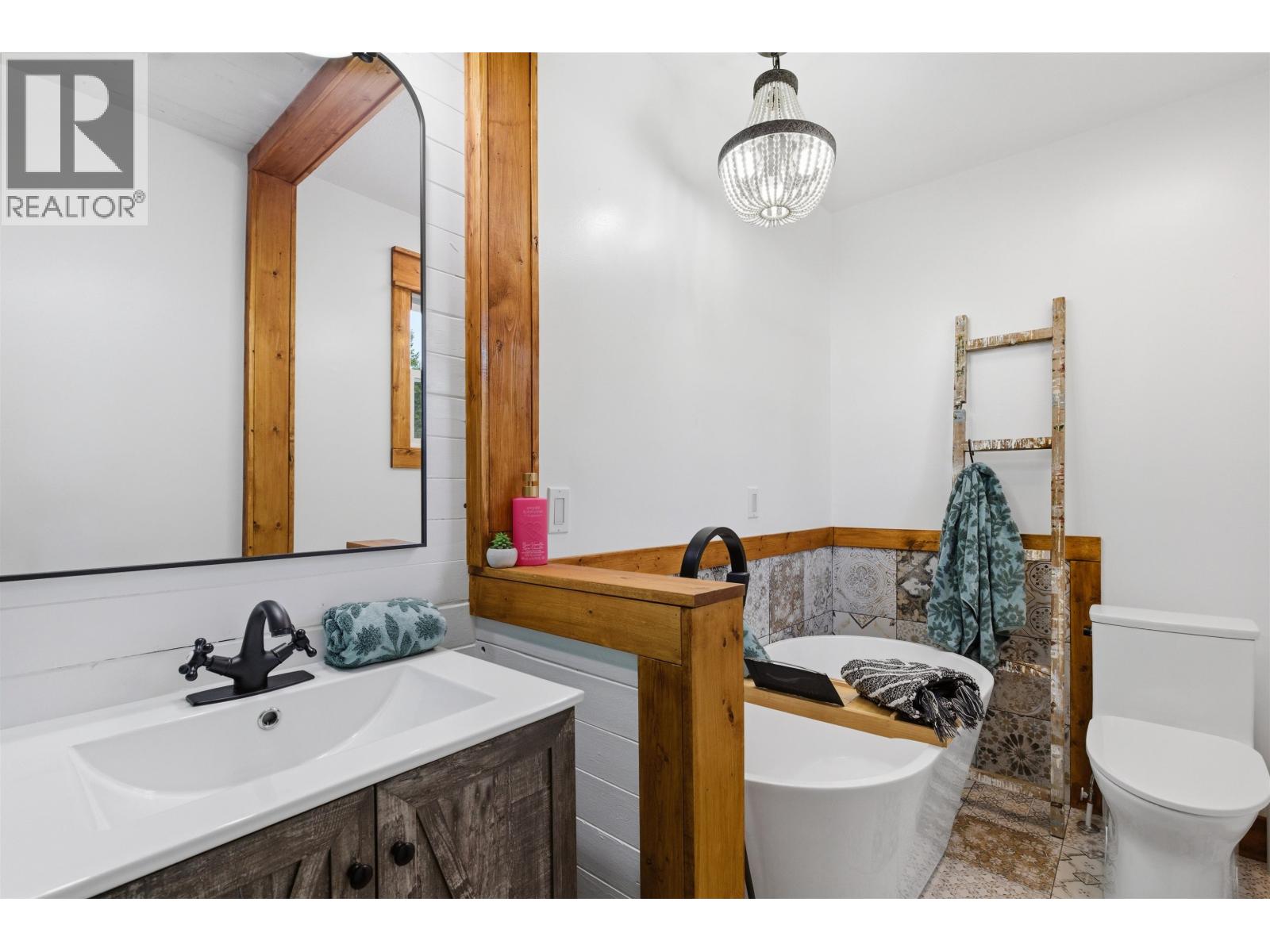 2479 BUSH ROAD - 22