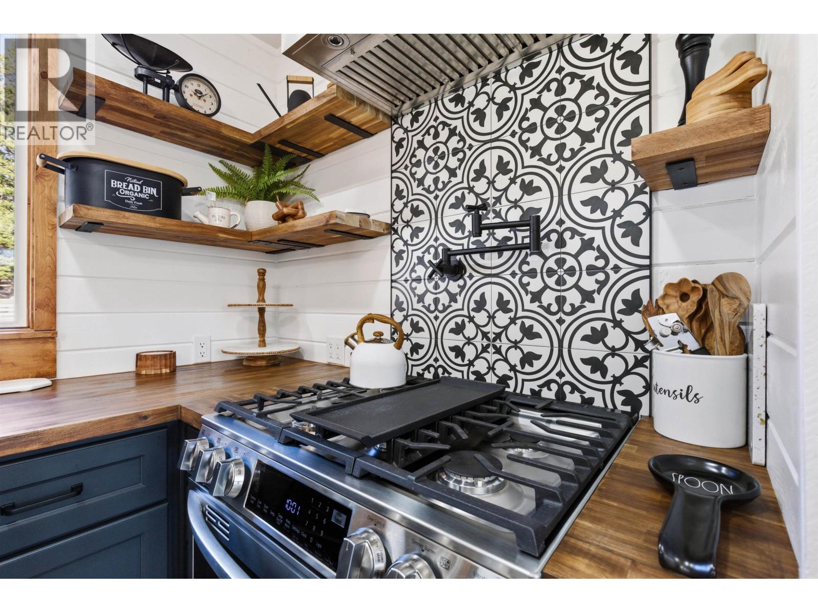 2479 BUSH ROAD - 5