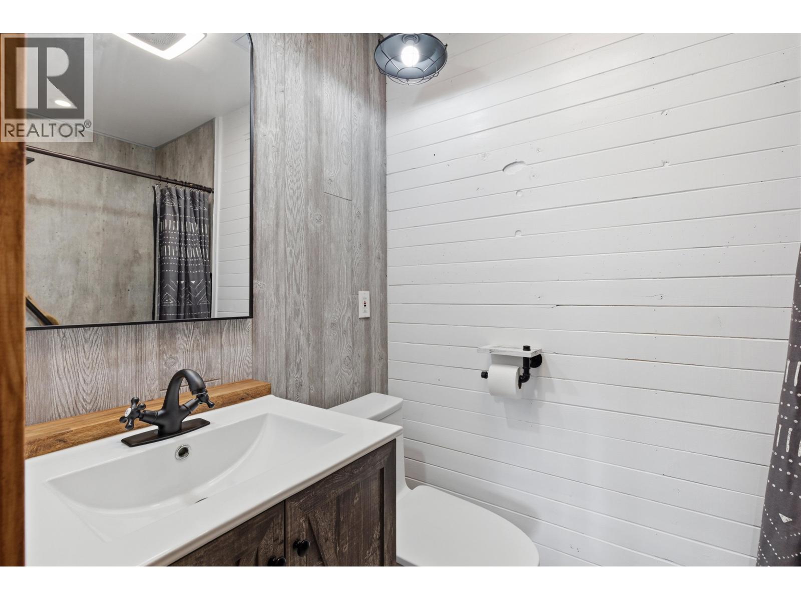2479 BUSH ROAD - 16