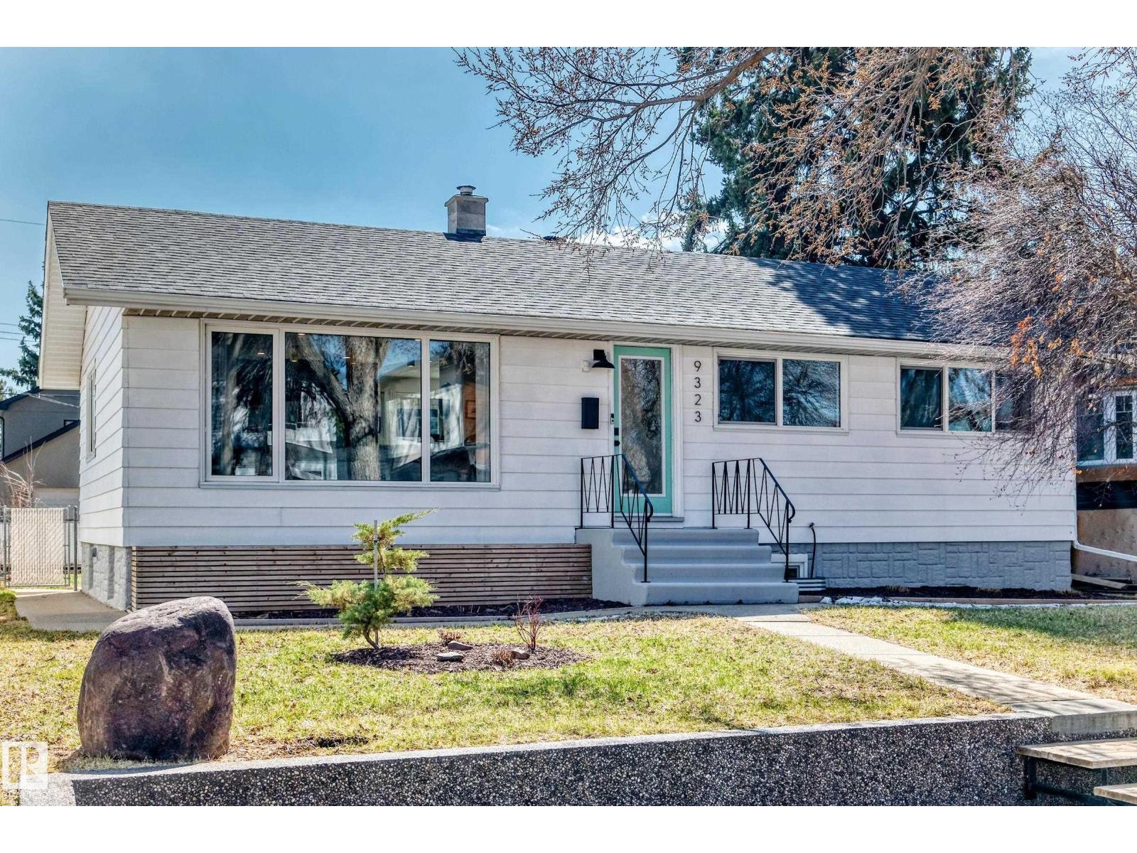 9323 70 AV NW, Edmonton