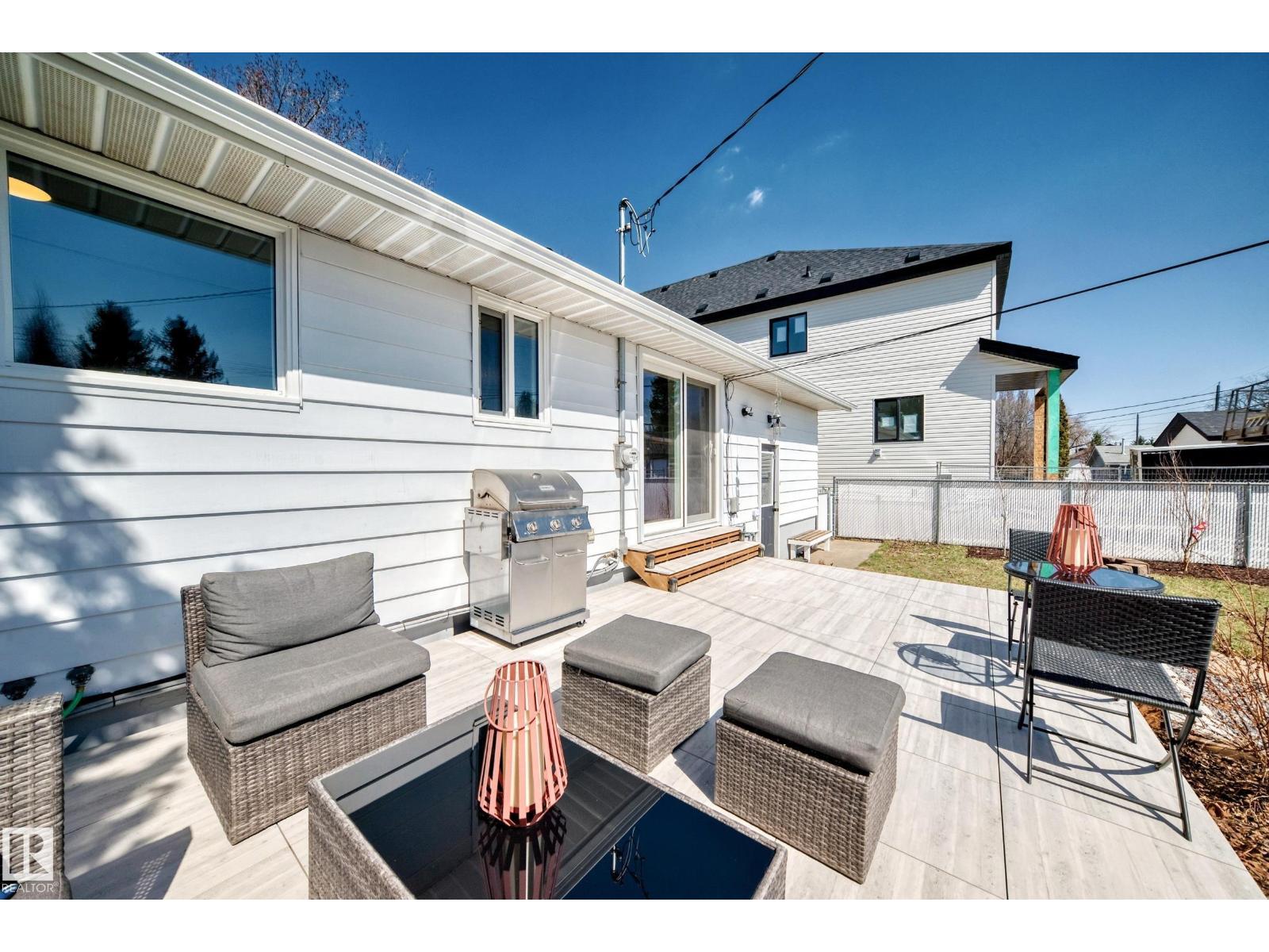 9323 70 AV NW, Edmonton