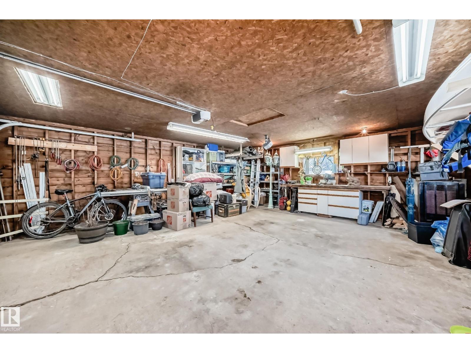 9323 70 AV NW, Edmonton