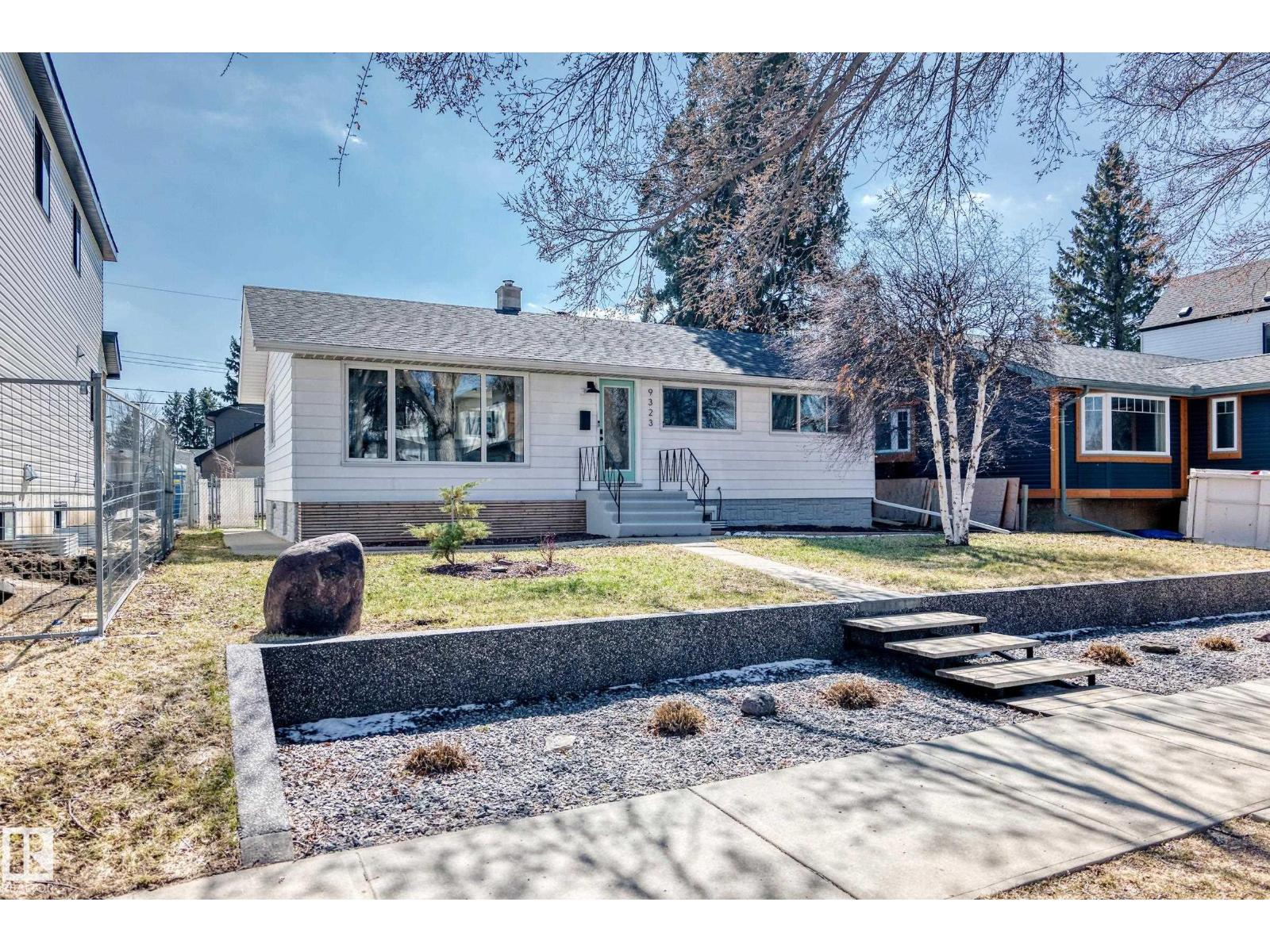 9323 70 AV NW, Edmonton