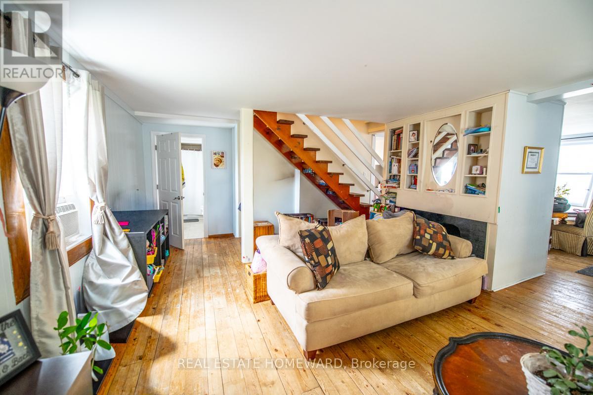 103 QUEEN STREET - 6