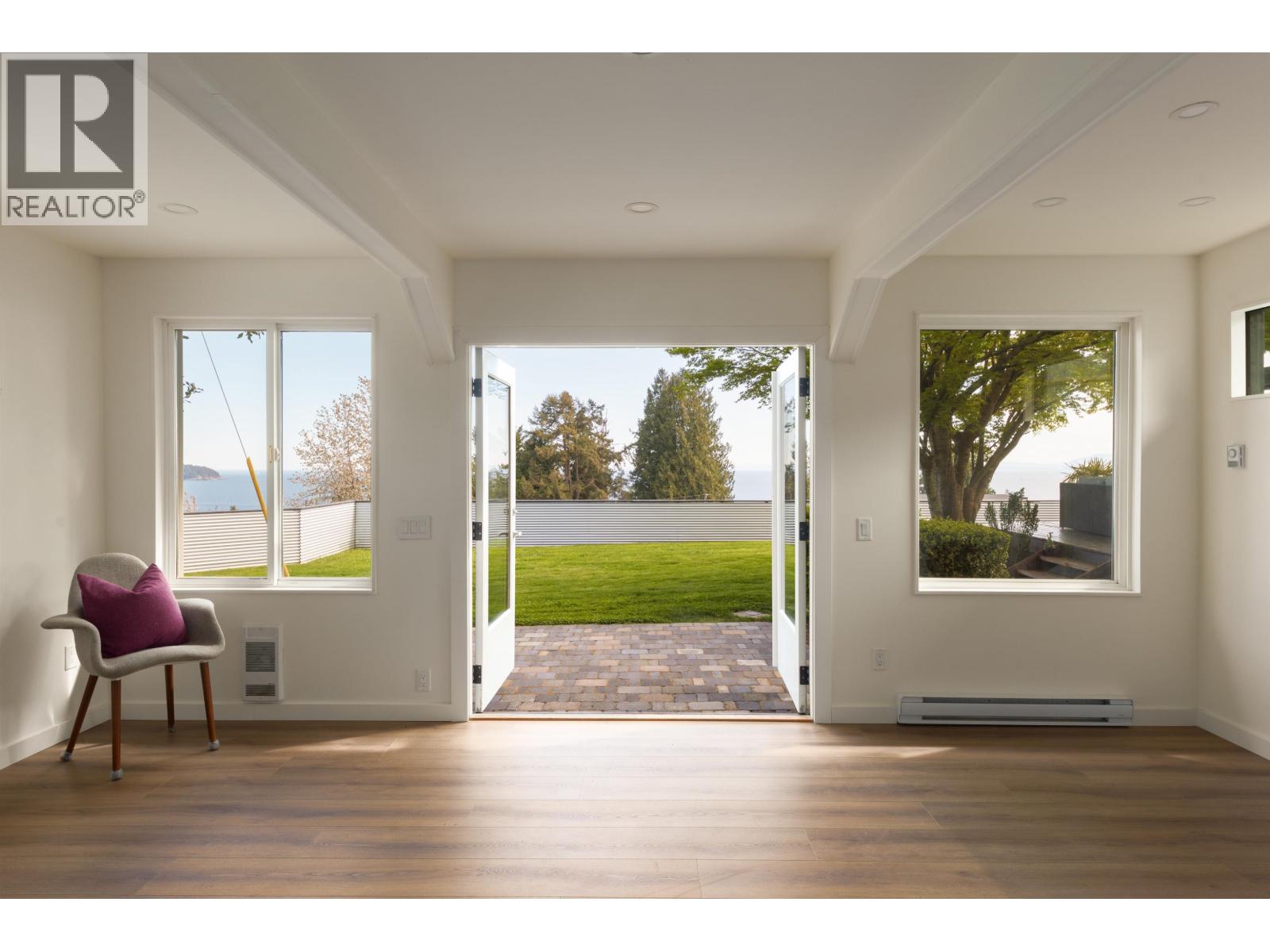 127 MAHAN ROAD, Gibsons
