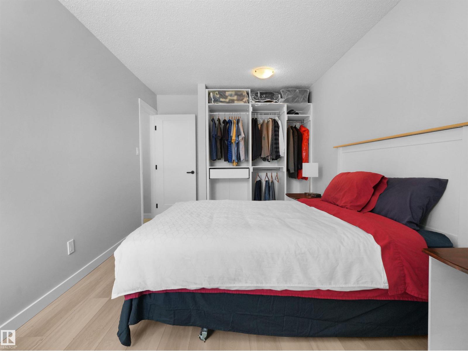 1164 KNOTTWOOD RD E NW, Edmonton
