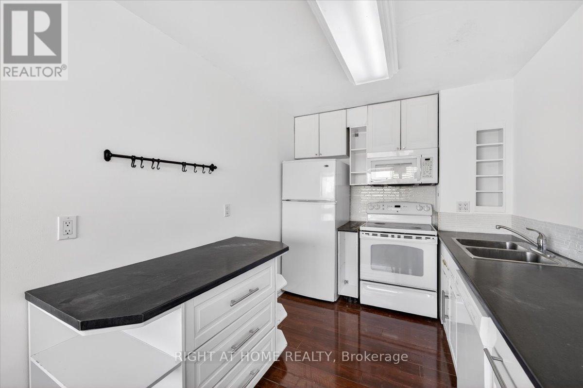 #708 100 LEEWARD GLENWAY - 14