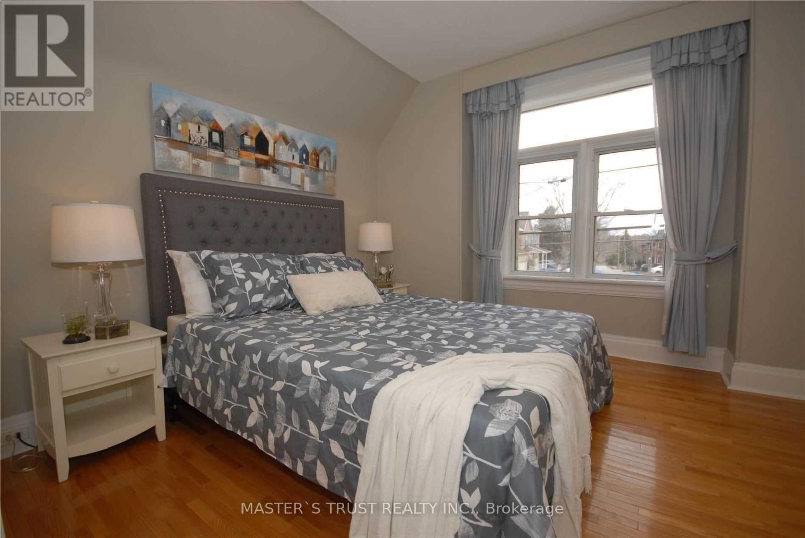 354 MAIN STREET N - 7