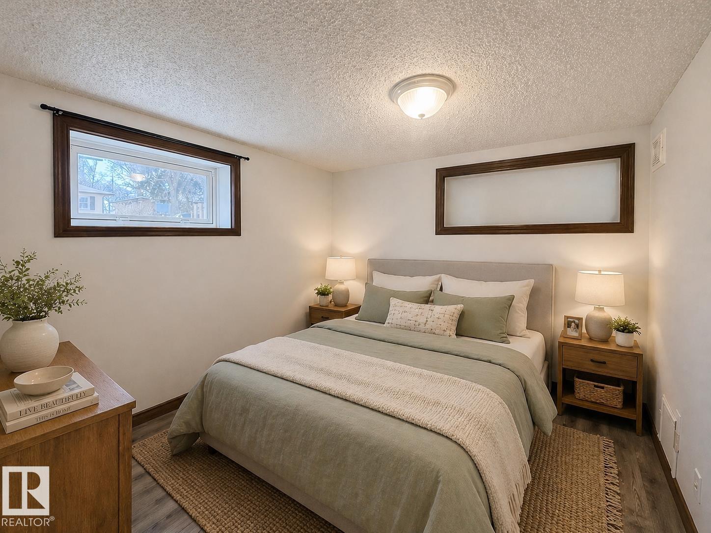 9330 72 AV NW NW, Edmonton