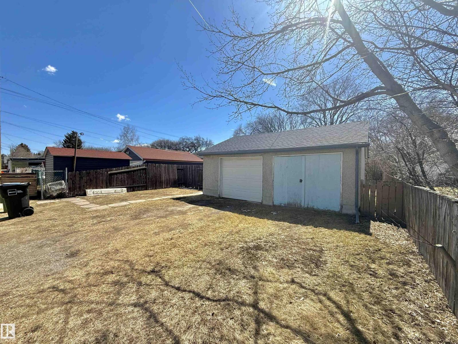 9330 72 AV NW NW, Edmonton