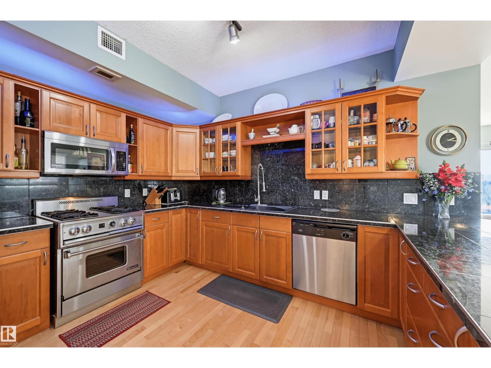 #801 9708 110 ST NW, Edmonton