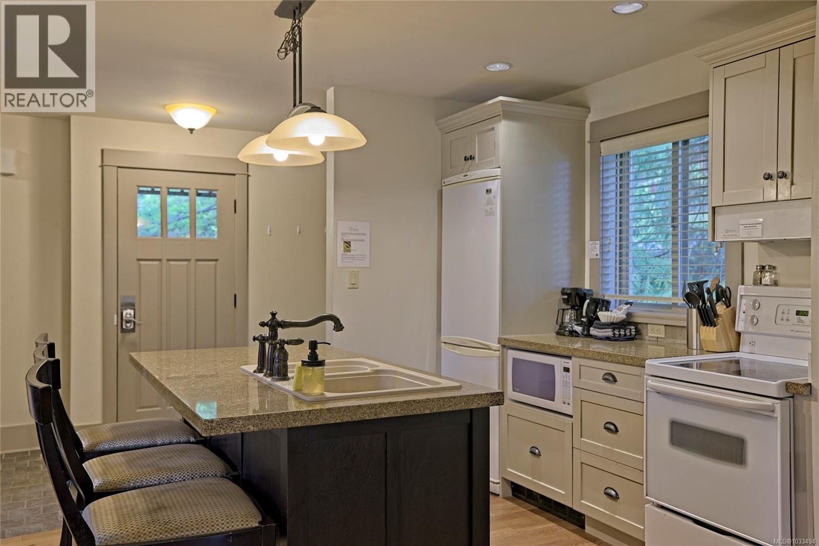 38 315 Robinson Rd, Salt Spring