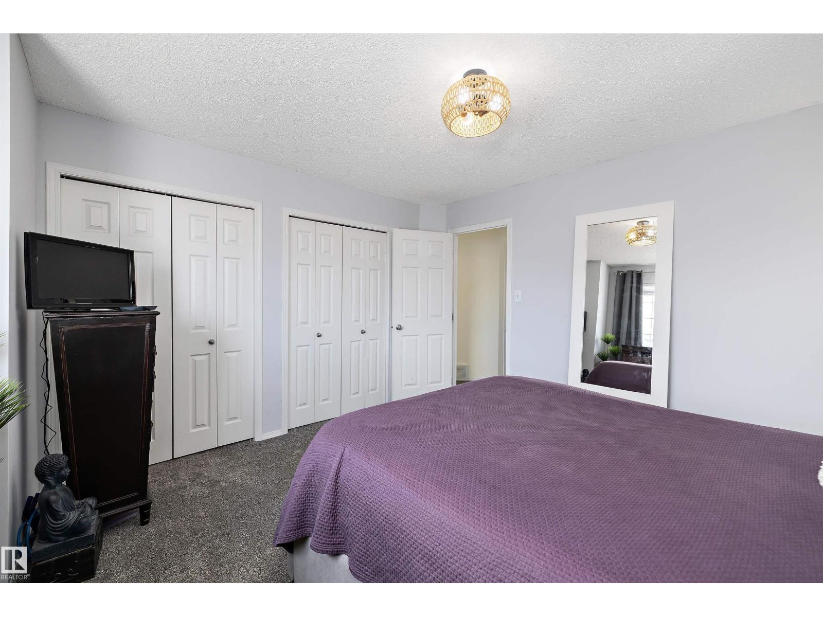 #21 2004 GRANTHAM CO NW, Edmonton