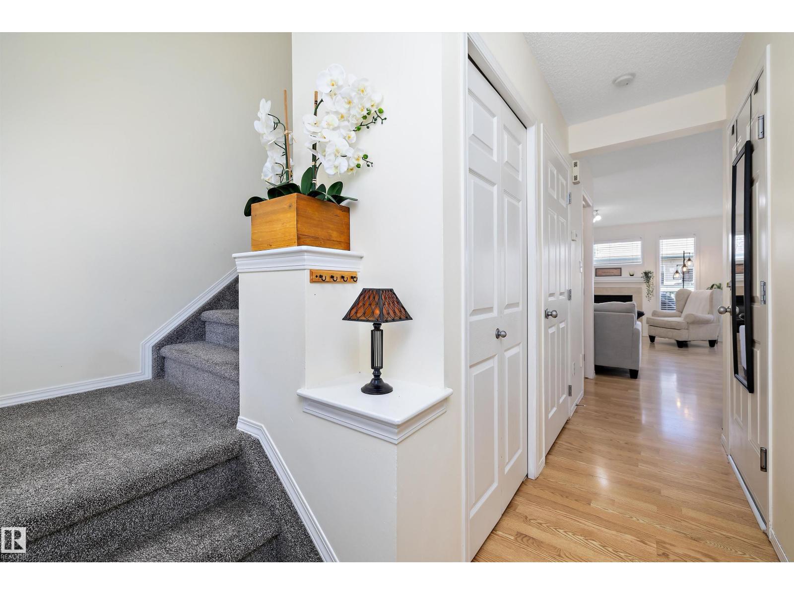 #21 2004 GRANTHAM CO NW, Edmonton