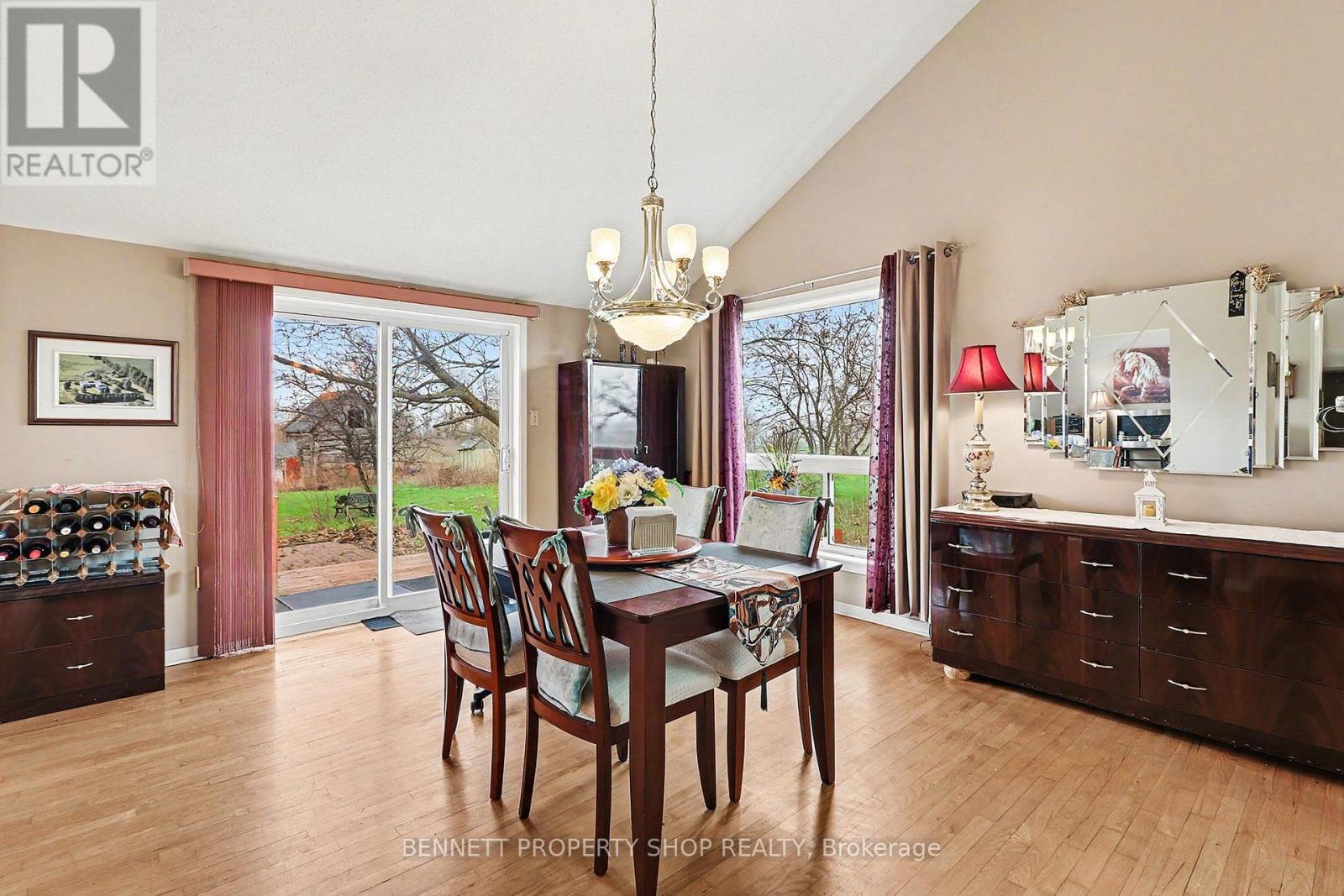 3490 LARMOURS ROAD - 10