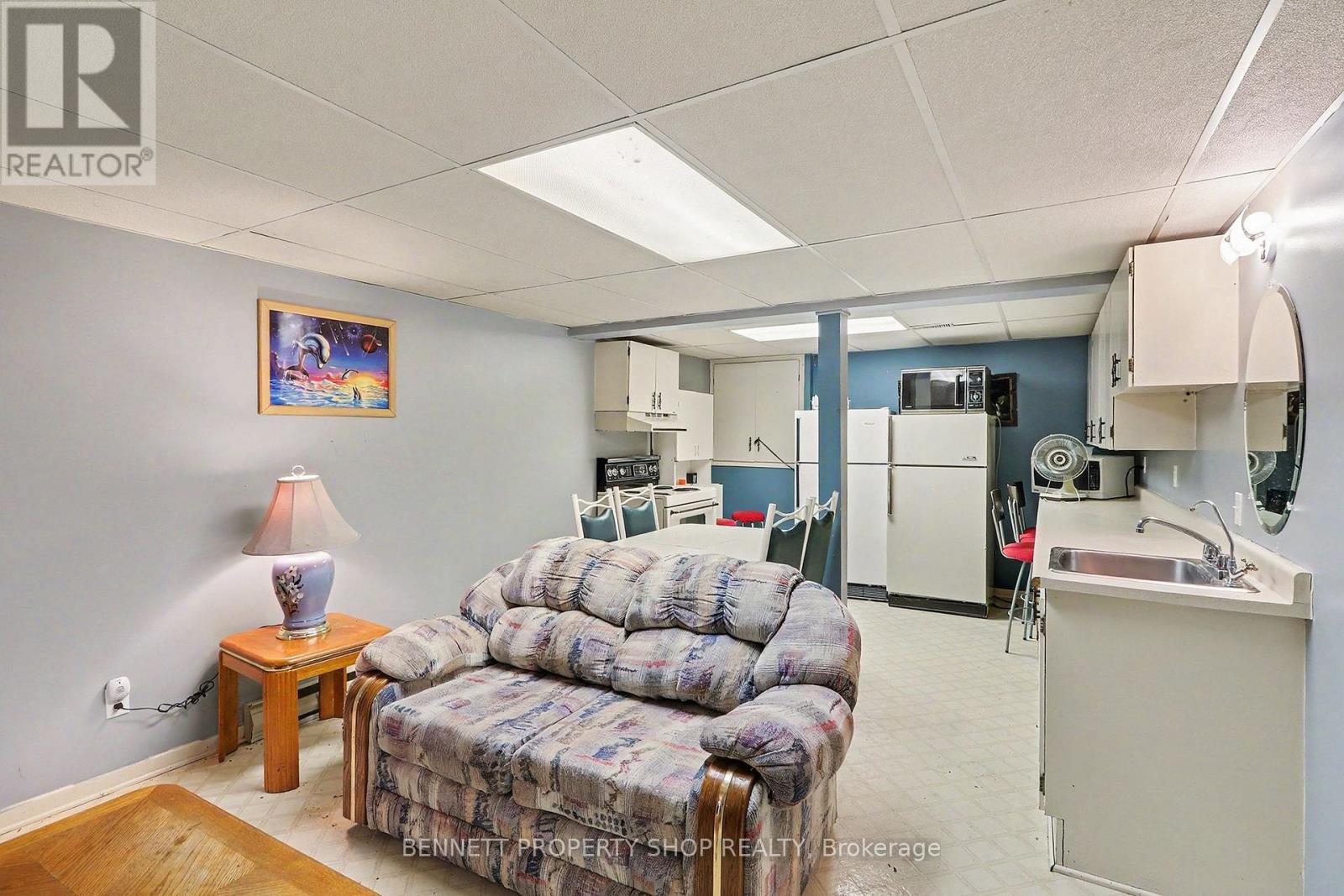 3490 LARMOURS ROAD - 18