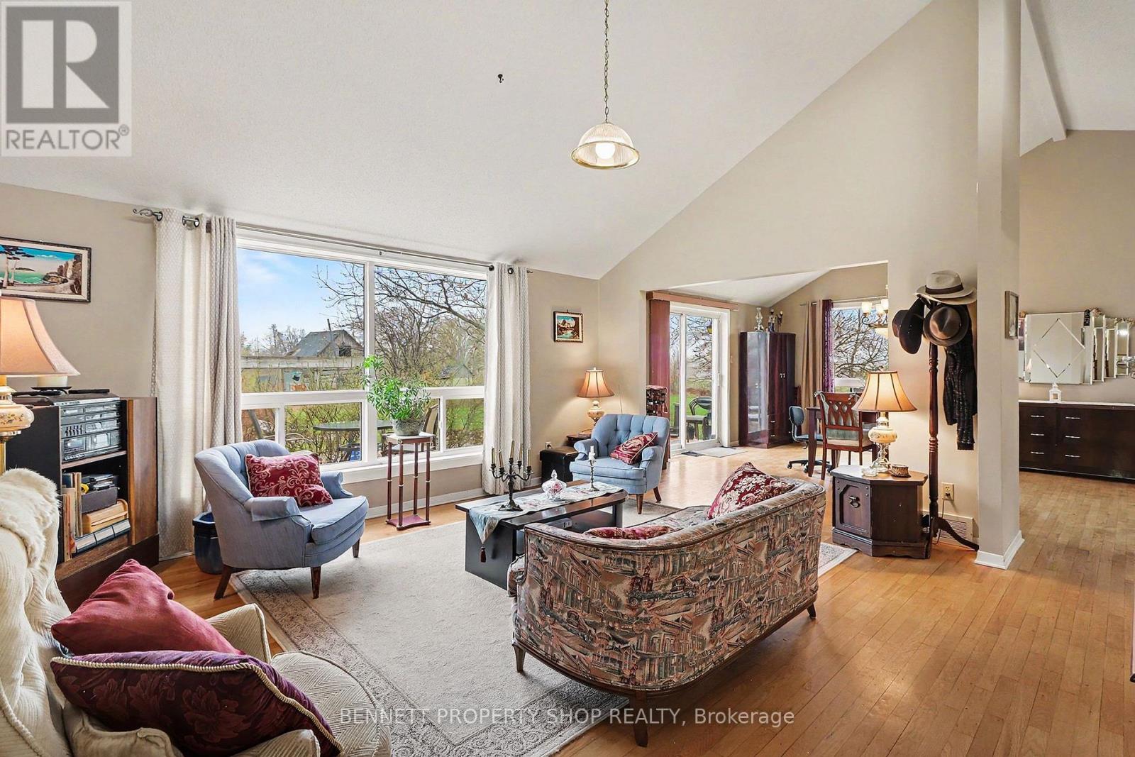 3490 LARMOURS ROAD - 7