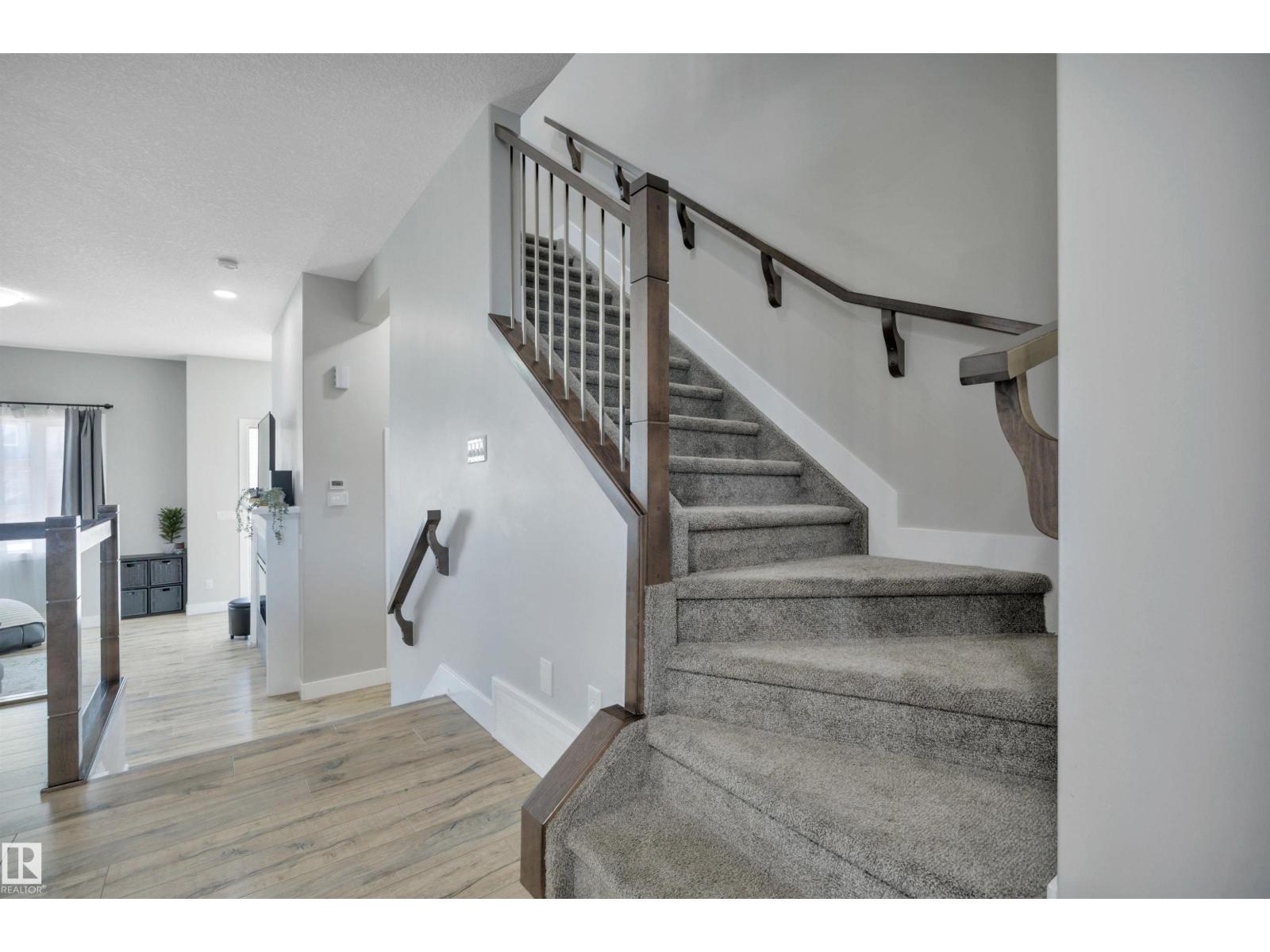 921 BERG PL, Leduc
