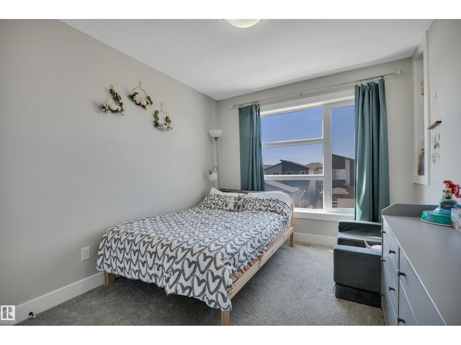 921 BERG PL, Leduc