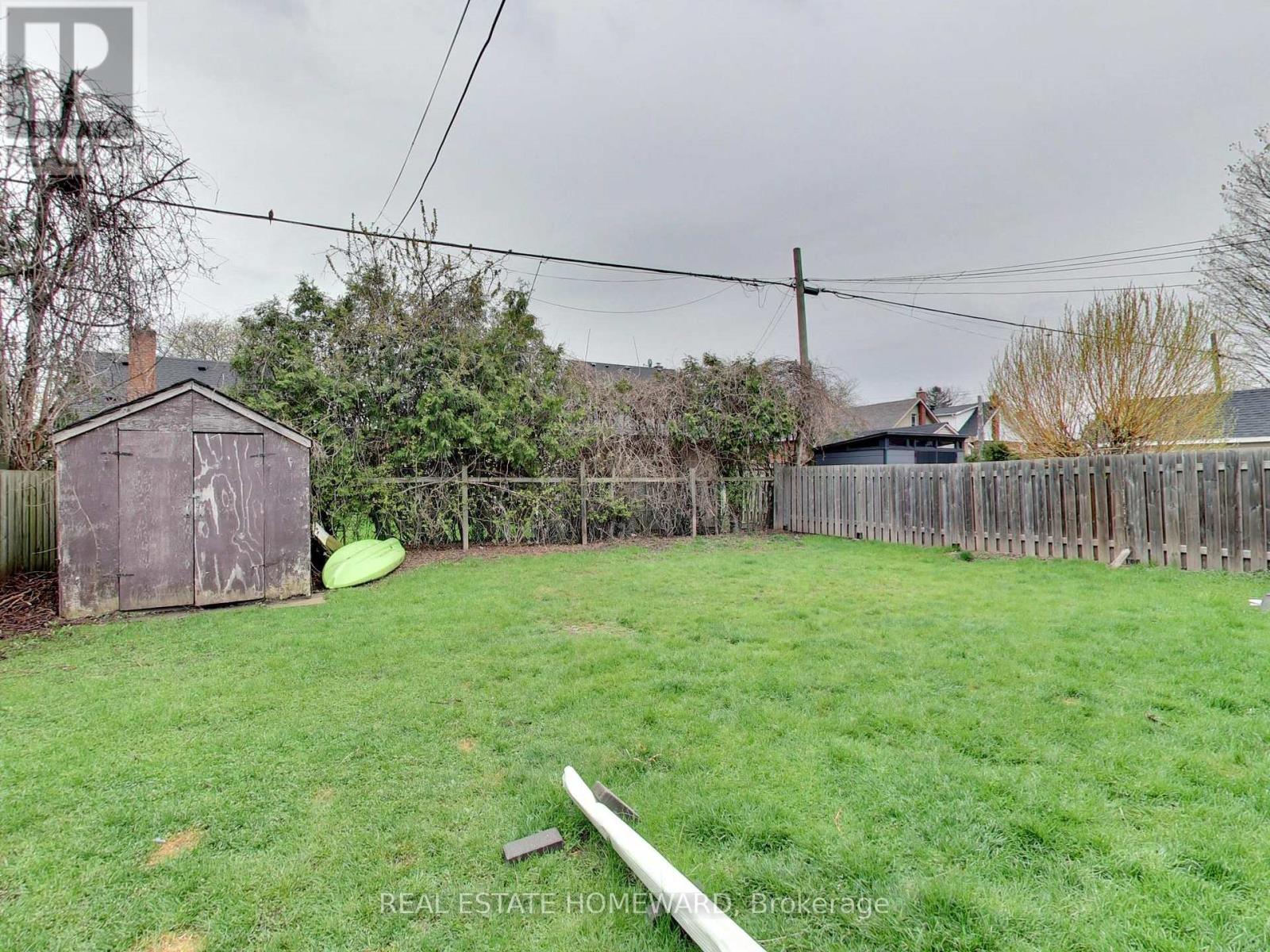 102 CENTRAL PARK BOULEVARD N - 46