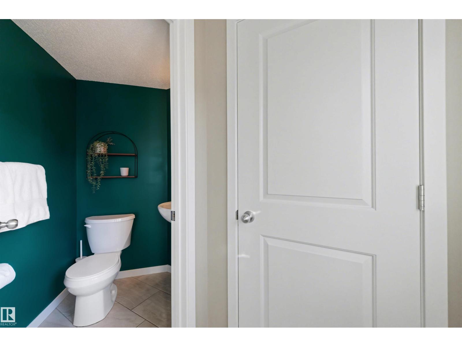 4042 CHAPPELLE GREEN GR SW, Edmonton