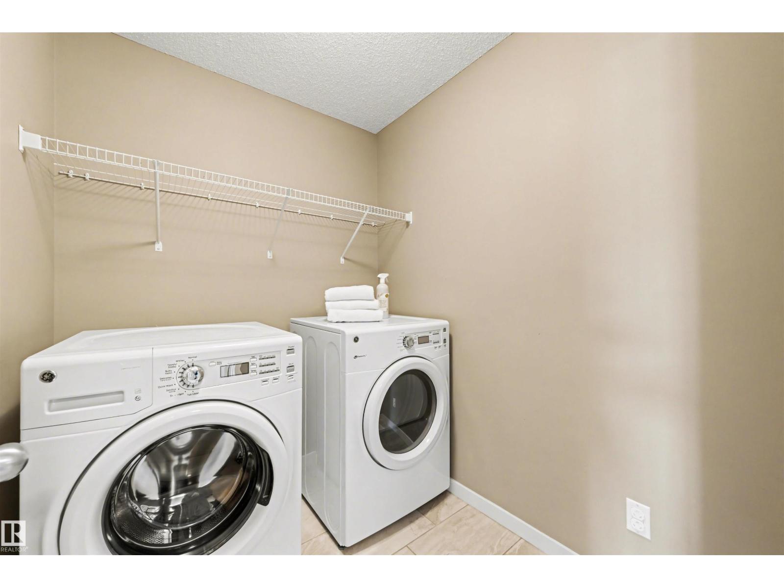 4042 CHAPPELLE GREEN GR SW, Edmonton