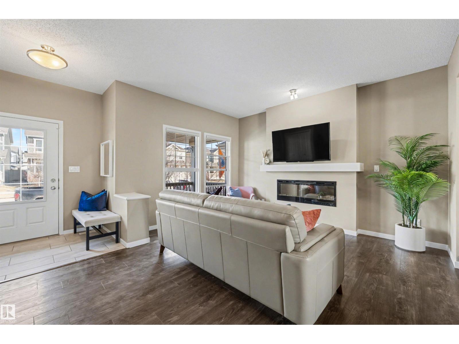 4042 CHAPPELLE GREEN GR SW, Edmonton