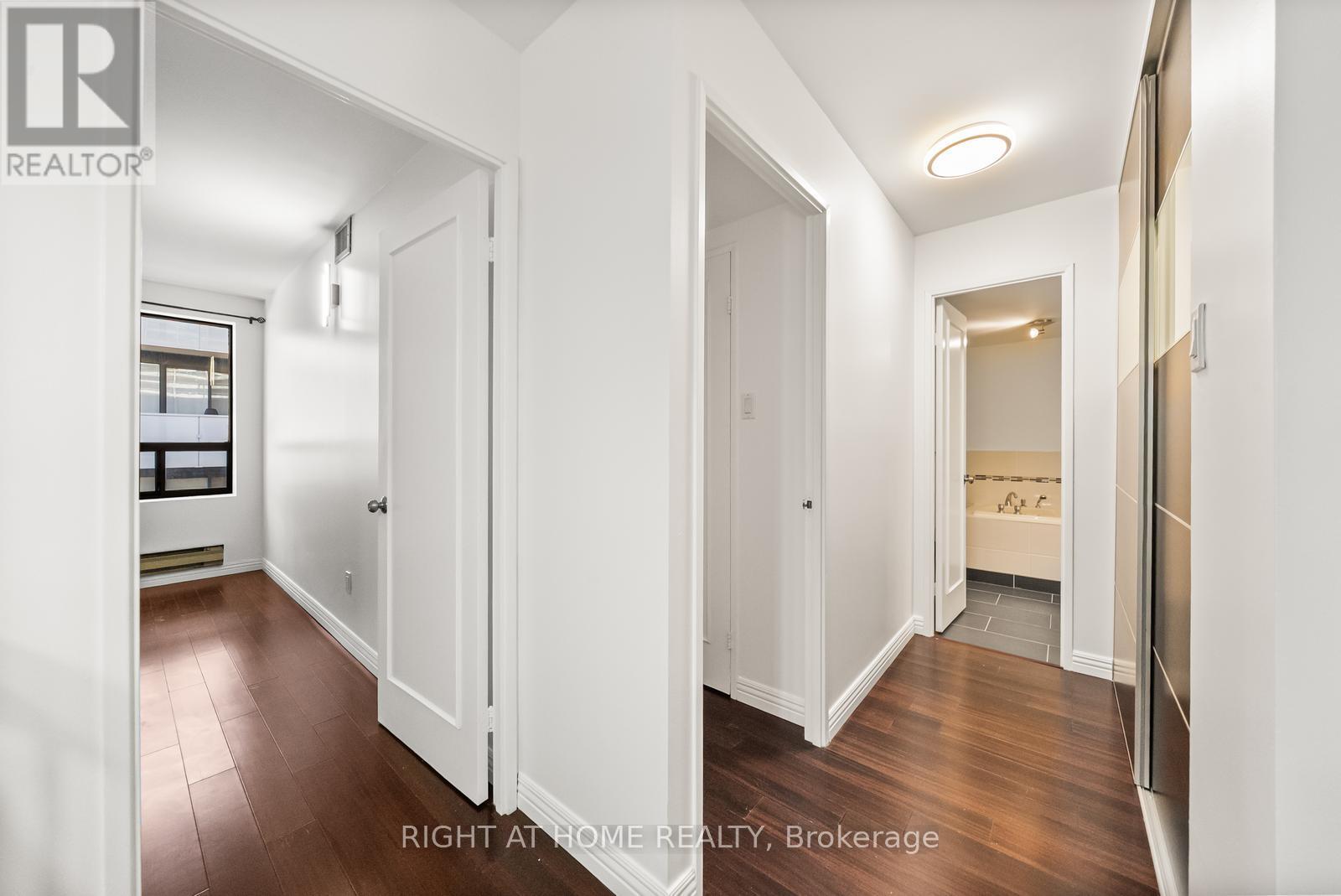 605 - 19 DUNDONALD STREET — photo 22
