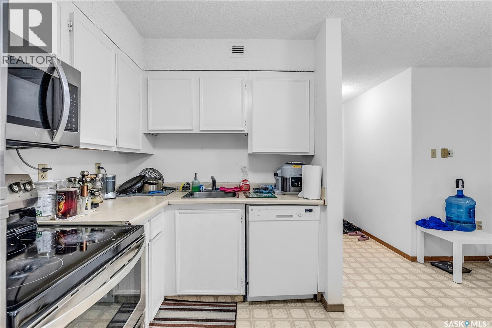 #305 405 5th AVENUE N - 8