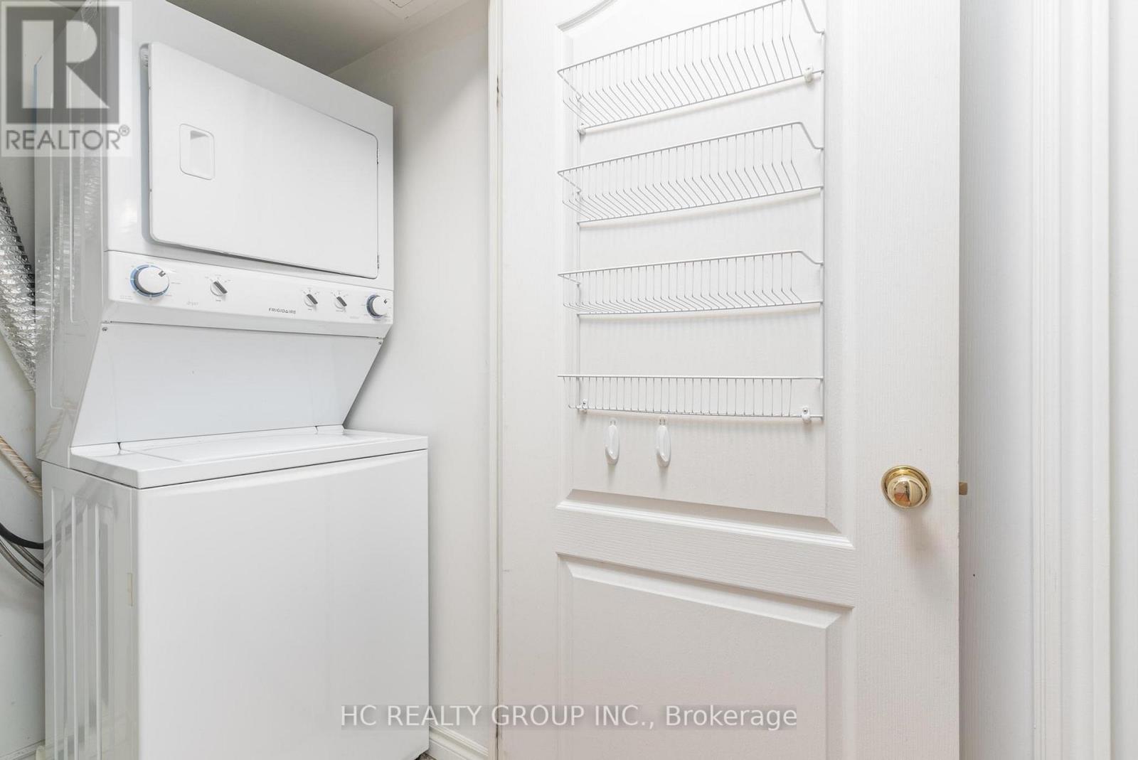 1008 - 18 SOMMERSET WAY — photo 13