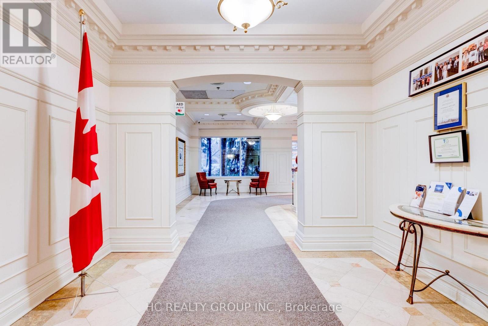 1008 - 18 SOMMERSET WAY — photo 15