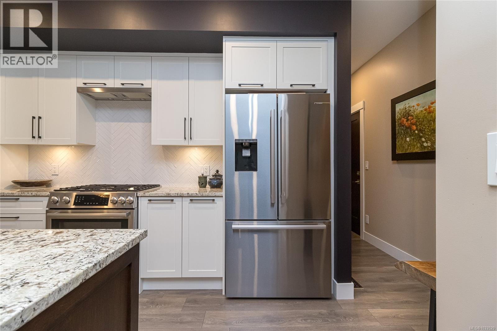 #104 467 Royal Bay Dr - 14