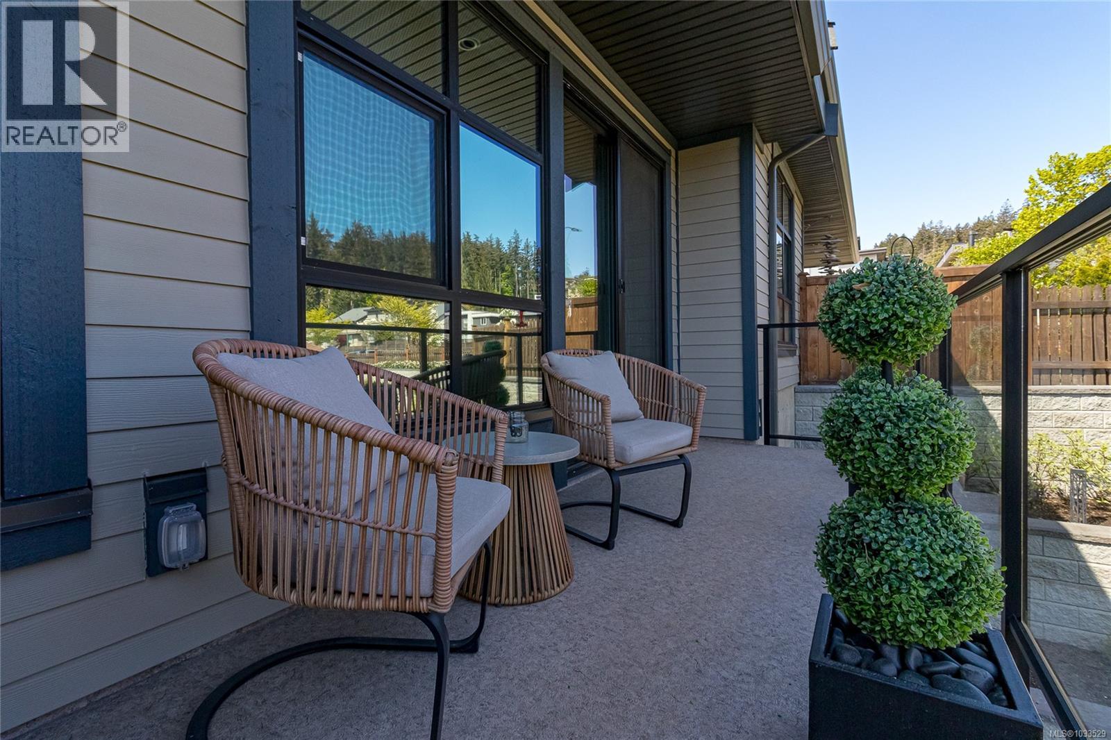 #104 467 Royal Bay Dr - 31