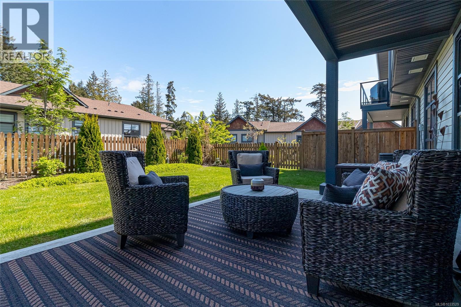 #104 467 Royal Bay Dr - 36