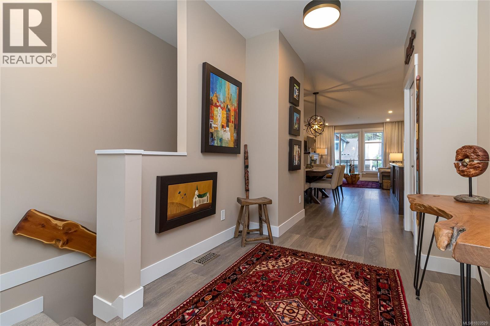 #104 467 Royal Bay Dr - 4