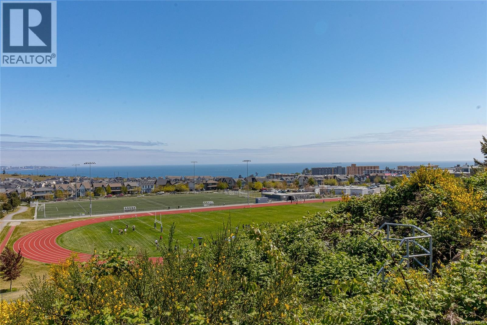 #104 467 Royal Bay Dr - 41