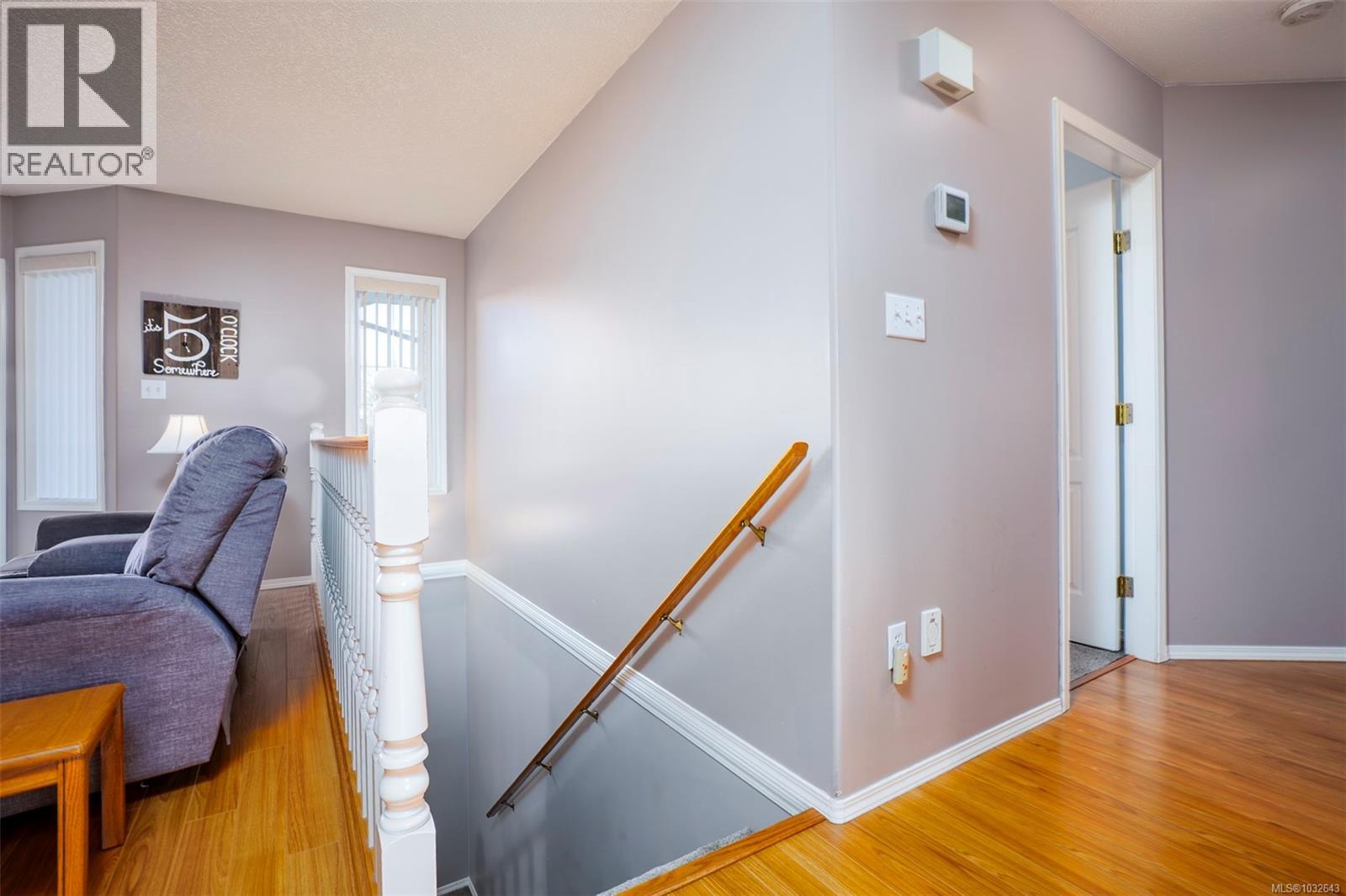 5951 Cathedral Cres - 21