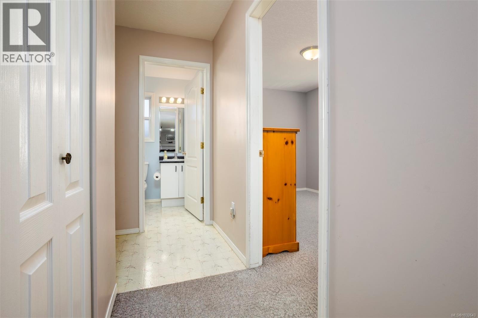 5951 Cathedral Cres - 18