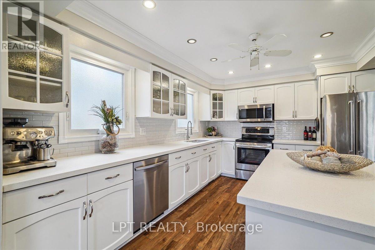 26 WRIGHT CRESCENT S - 18