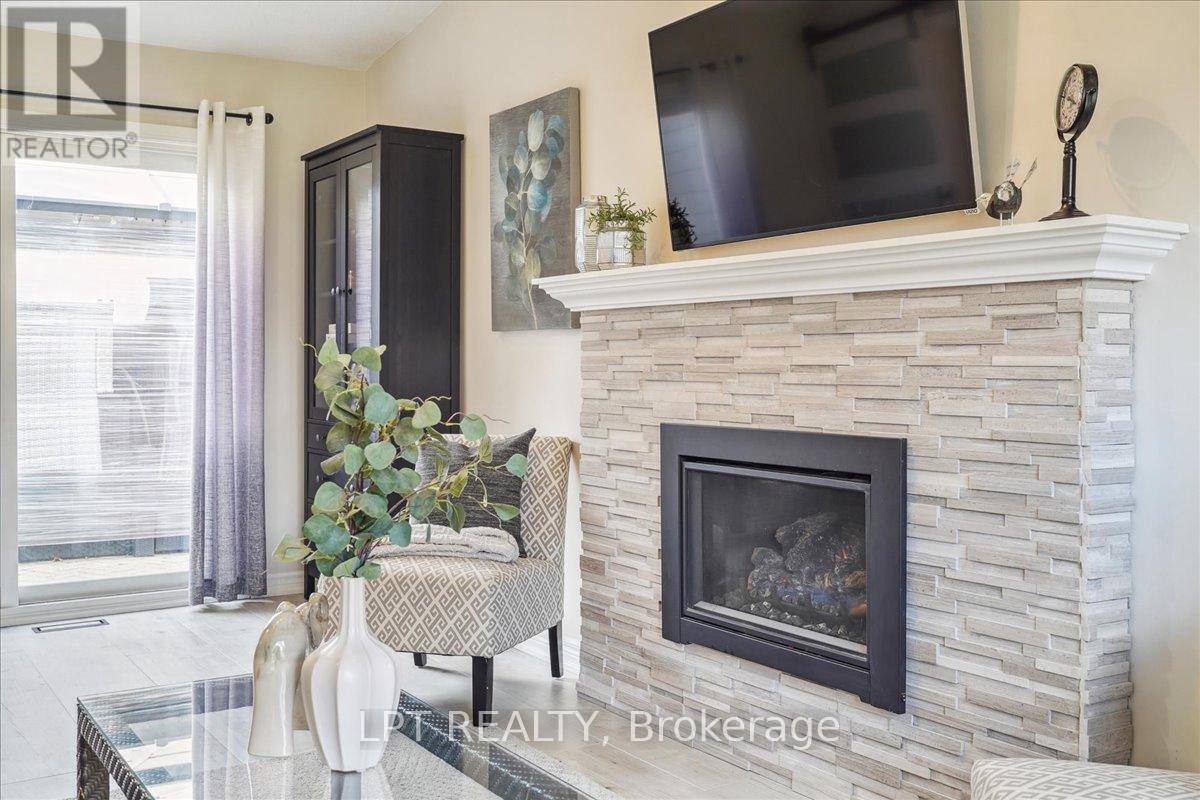 26 WRIGHT CRESCENT S - 9