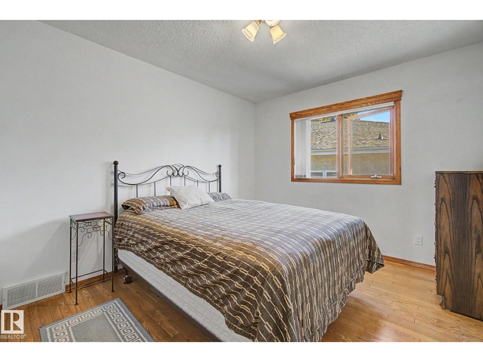 4228 46 ST NW, Edmonton