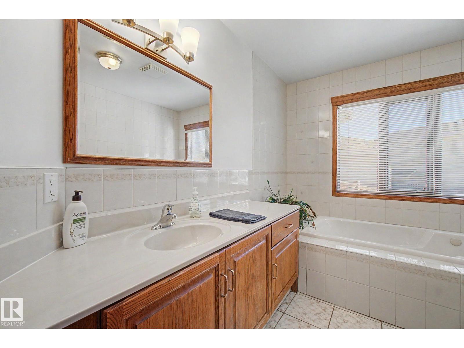 4228 46 ST NW, Edmonton