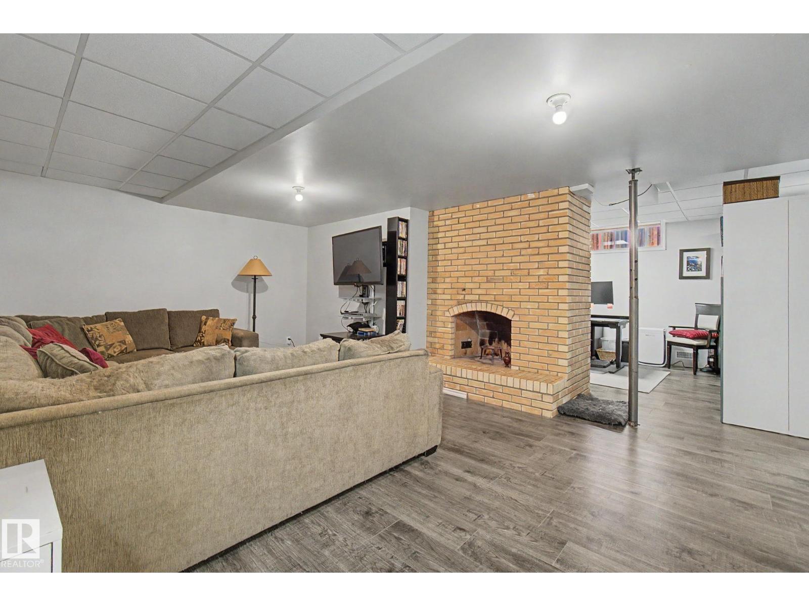 4228 46 ST NW, Edmonton